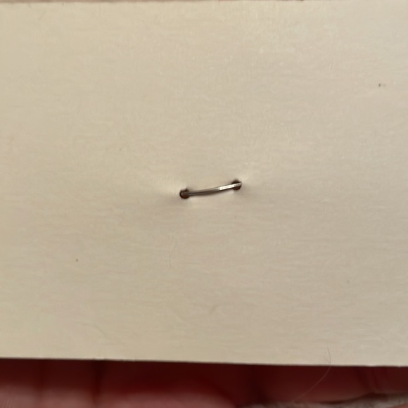 Vintage red and green Christmas present brooch - Picture 6 of 8